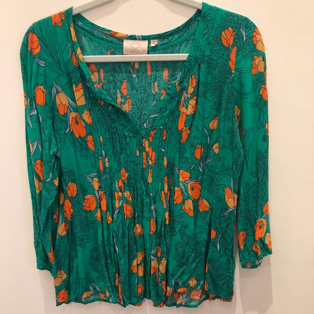 Green 3-4th Sleeves Silk Top with Flowers